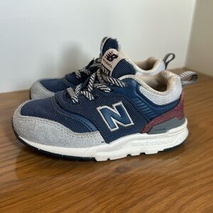 Boys New Balance 997h